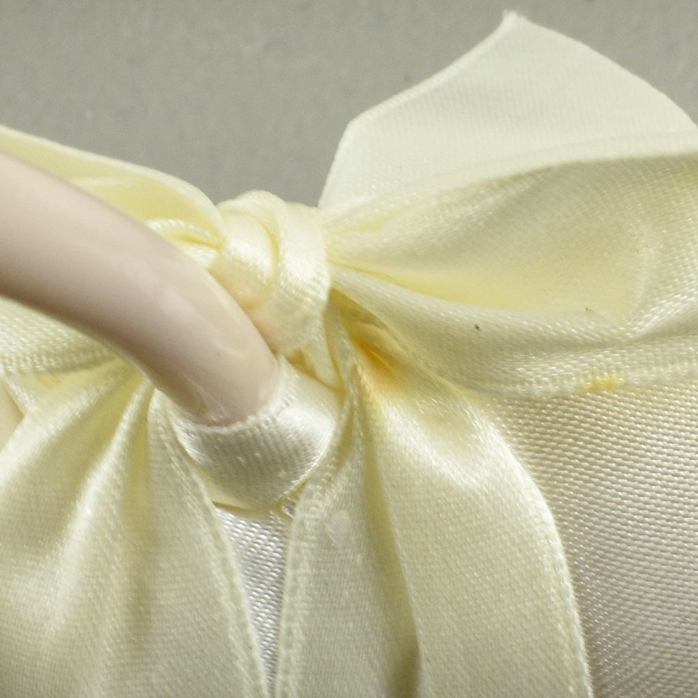 Satin Cushioned Hanger Set of (4) - Picture 3 of 7